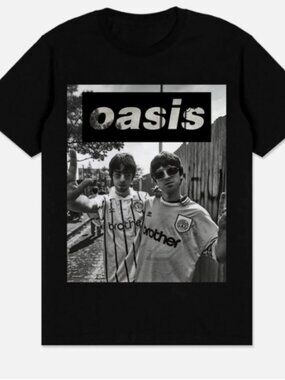 Retro 90s Britop Style Band T-shirt - Black Cotton T-shirt